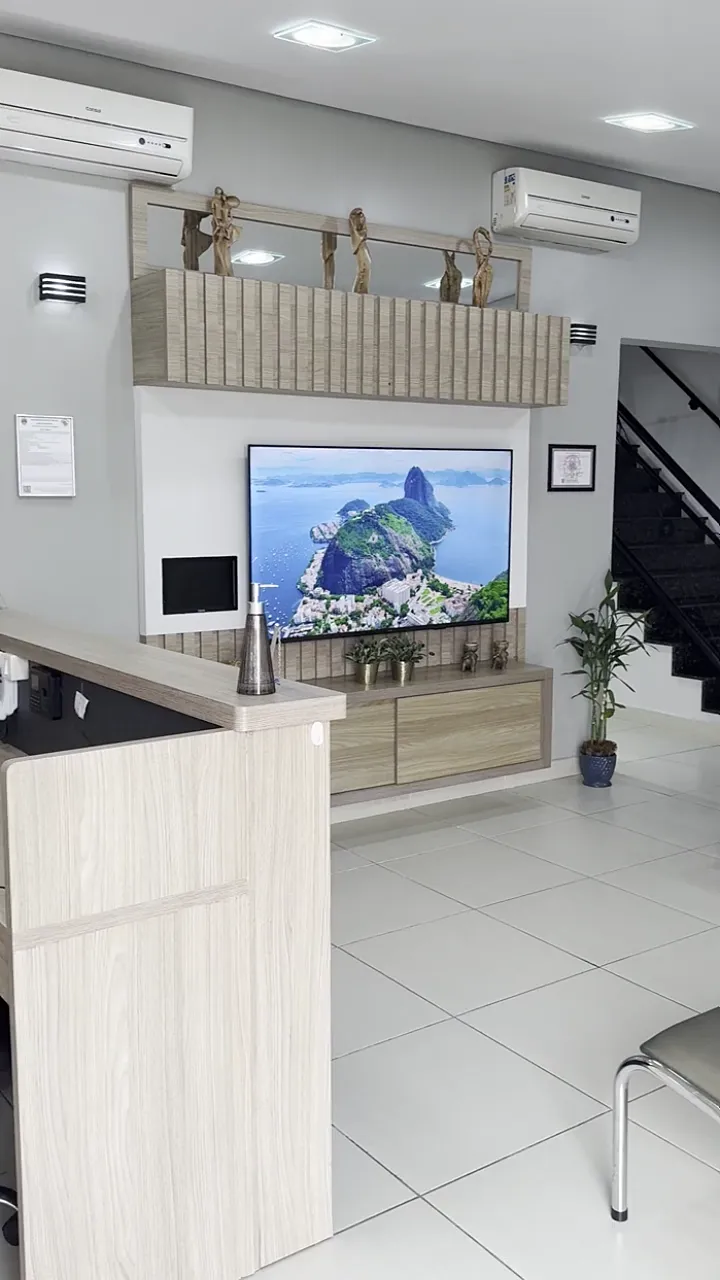 Recepção e sala de espera da Clínica Salutaris